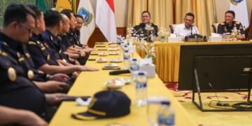 Gubernur Ansar Ahmad dan jajaran Bea Cukai membahas FTZ Kepri