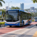 Ilustrasi bus Trans Batam dengan jalur khusus dan layanan feeder dalam sistem BRT