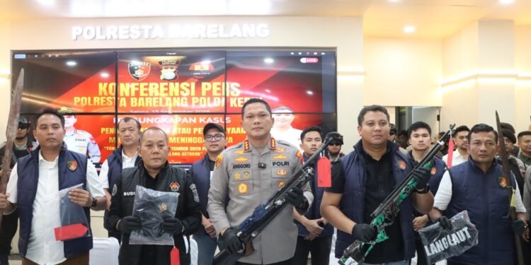 Konferensi pers penetapan tiga tersangka kericuhan Setokok di Polresta Barelang